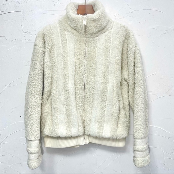 Athletes Willow Fleece Sherpa Bomber Jacket - Picture 9 of 15